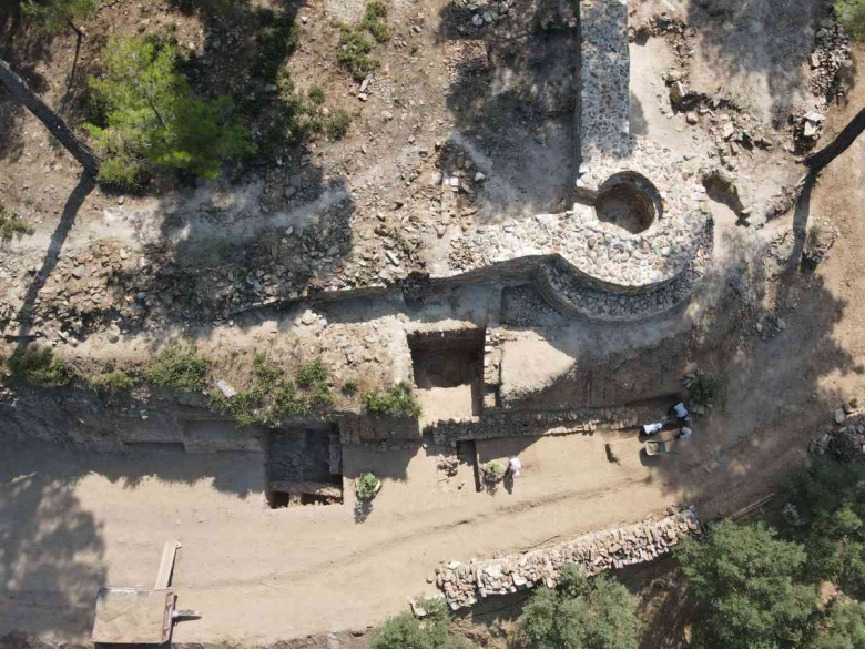 Kavaklıdere'deki Asarcık Tepesi arkeoloji kazıları sürüyor