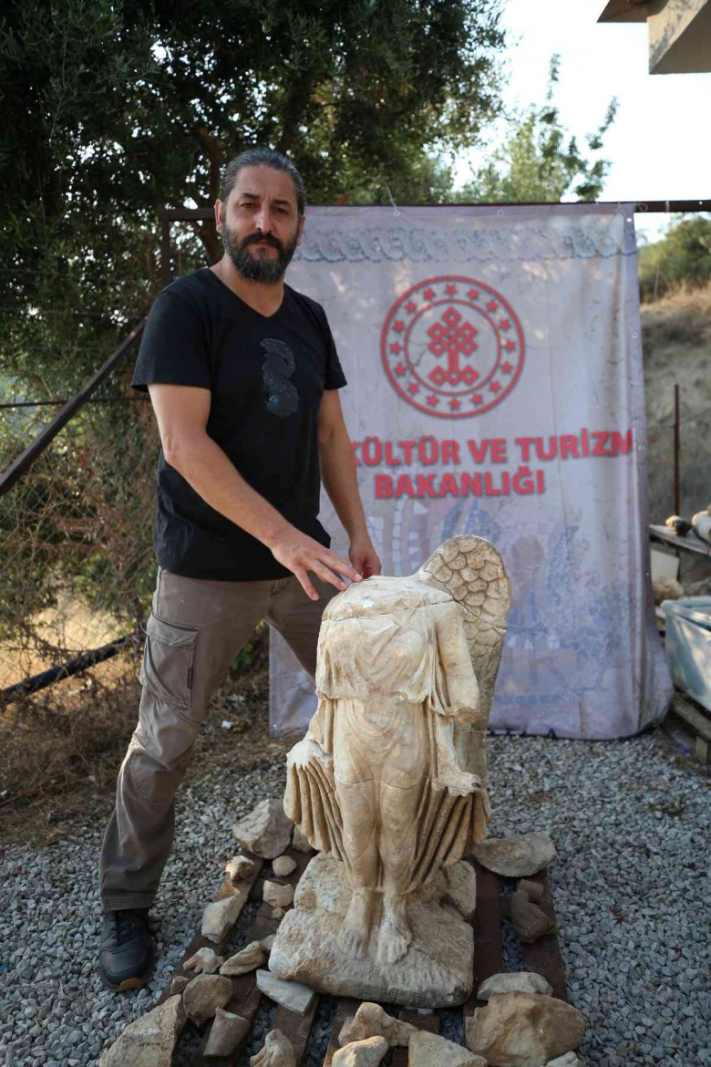 Antalya'daki Syedra Antik Kenti arkeoloji kazılarında Nike heykeli bulundu