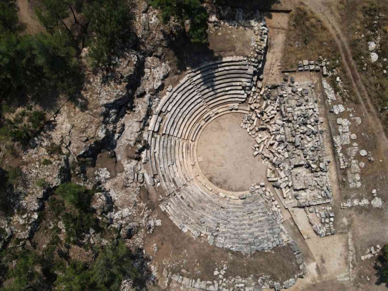 Hyllarima Antik Kenti arkeoloji kazılarda deprem izlerine rastlandı