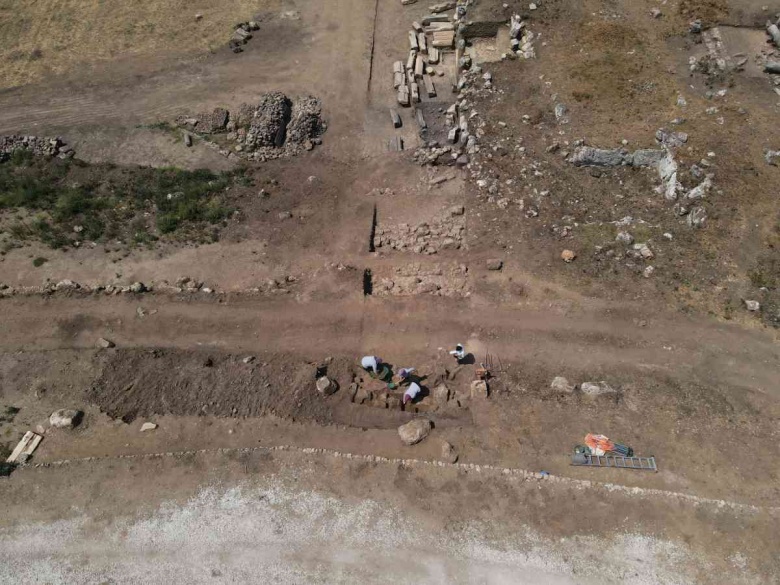 Hyllarima Antik Kenti arkeoloji kazılarda deprem izlerine rastlandı