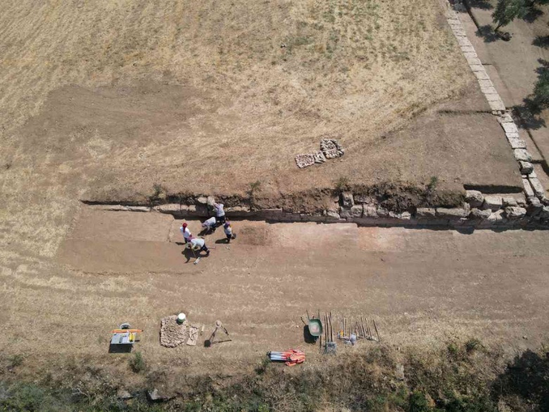 Hyllarima Antik Kenti arkeoloji kazılarda deprem izlerine rastlandı