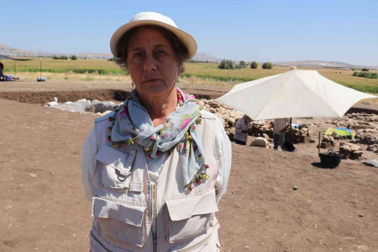 Arkeologlar Çayönü Höyüğünde 5 sandık mezar daha buldu