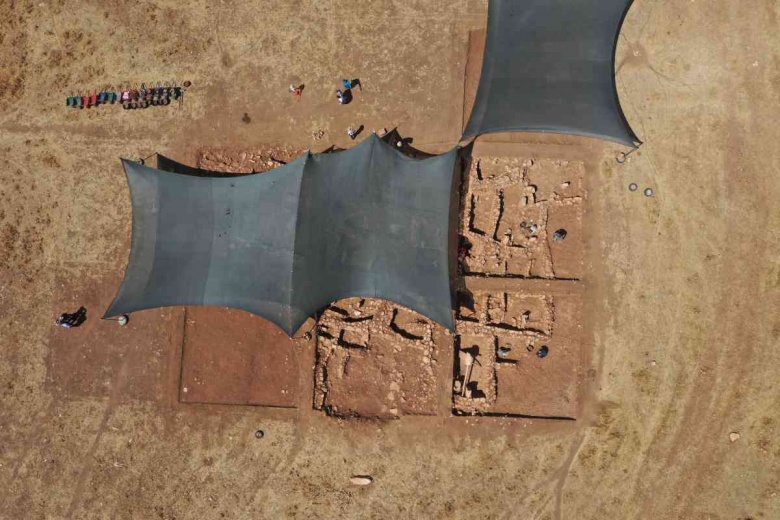 Taş Tepeler Projesi'nin en doğu noktasındaki Sefertepe arkeoloji kazılarından fotoğraflar