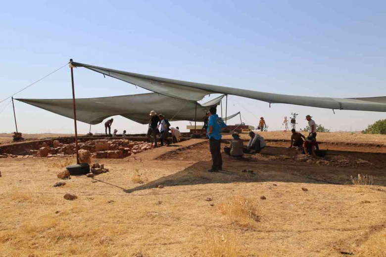 Taş Tepeler Projesi'nin en doğu noktasındaki Sefertepe arkeoloji kazılarından fotoğraflar