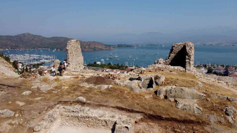 Arkeoloji kazılarının sürdüğü Fethiye kalesinden güncel fotoğraflar