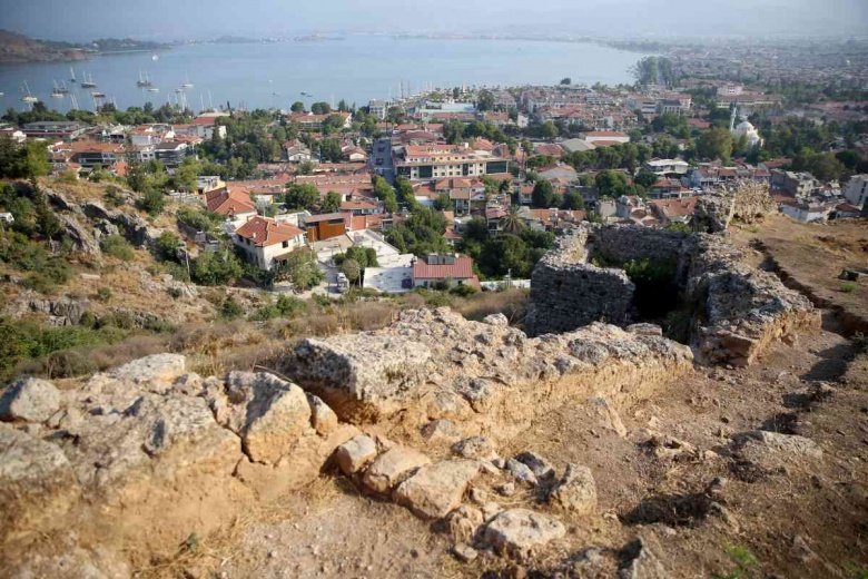 Arkeoloji kazılarının sürdüğü Fethiye kalesinden güncel fotoğraflar