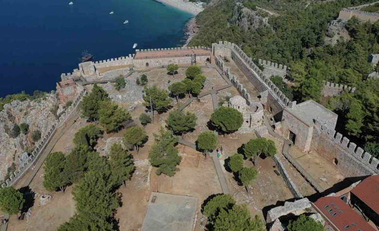 Alanya Kalesi'ndeki şapel Selçukluların hoşgörü kültürünü günümüze taşıyor