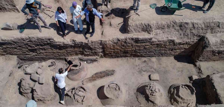Van'da definecilerden kurtarılan alanda Urartulara ait bir anıt yapı olduğu anlaşıldı