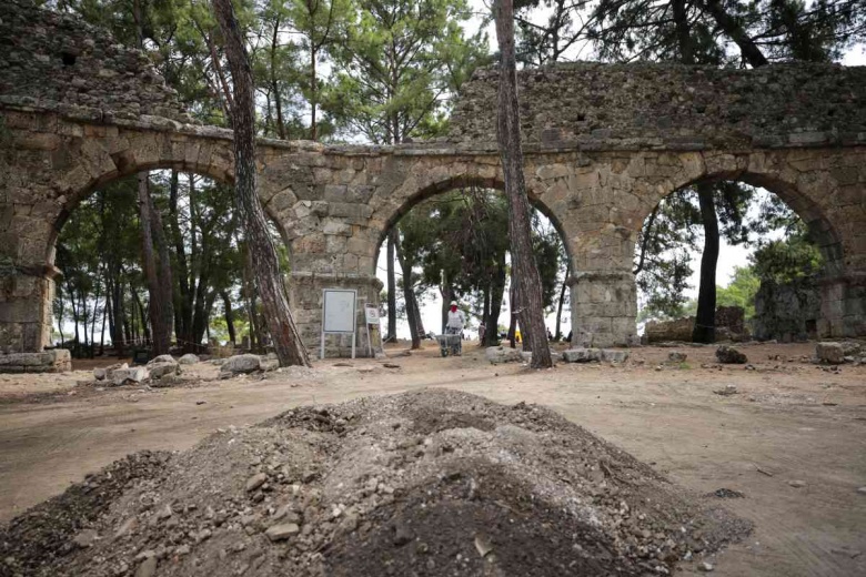 Phaselis Antik Kenti 2023 arkeoloji kazılarından görüntüler