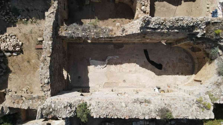 Syedra Antik Kenti arkeloji kazıları kentin cadde ve sokaklarında sürüyor