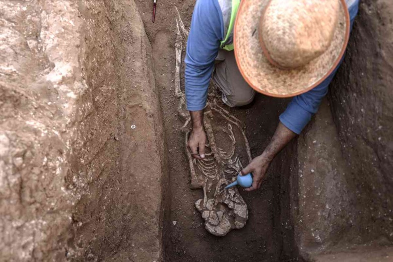Gazze'deki Roma mezarlığında arkeoloji kazıları ve temizlik çalışmaları sürüypr