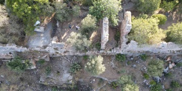 Alanya Kalesi surlarında 1600 yıllık olduğu tahmin edilen bazilika bulundu