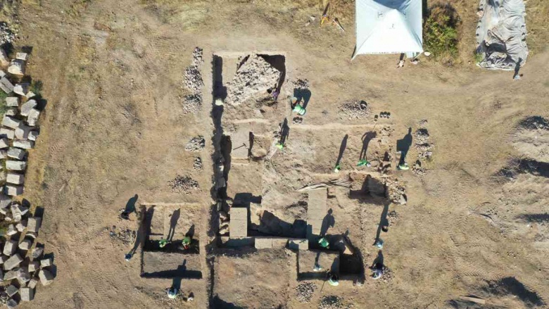 Gaziantep'teki Dülük Antik Kenti kazılarında topraktan adeta mühür baskı püskürüyor