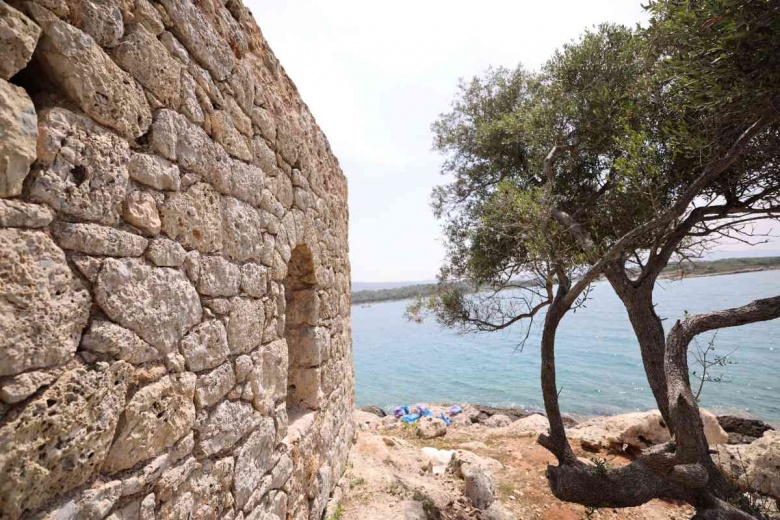 Muğla'nın Orata Adası'ndaki tarihi eserlerin restorasyonu başlıyor...