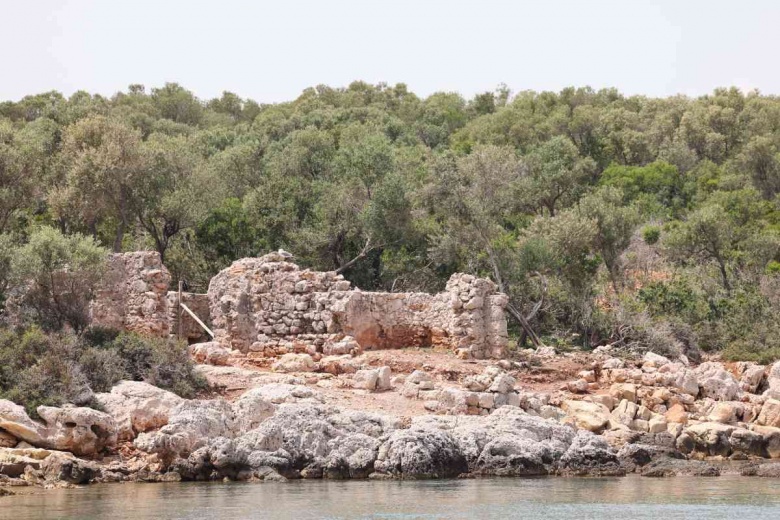 Muğla'nın Orata Adası'ndaki tarihi eserlerin restorasyonu başlıyor...