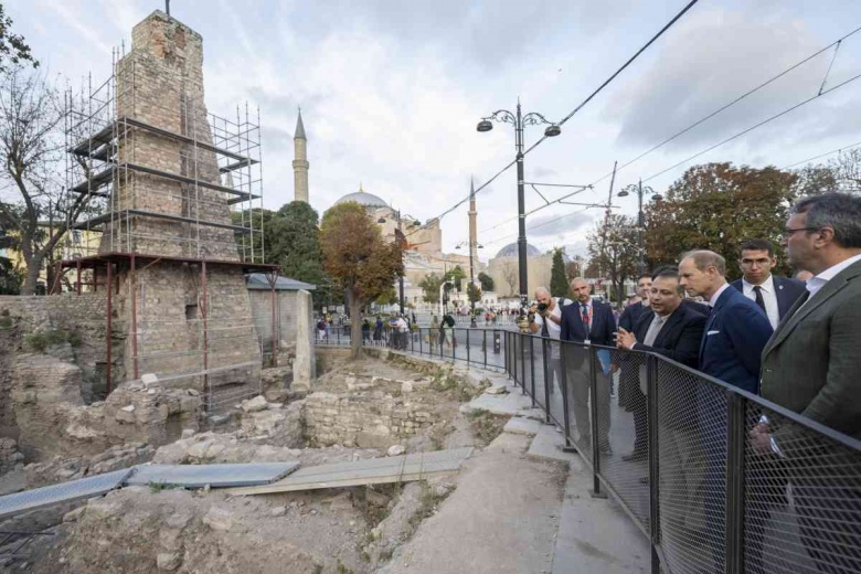 Prens Edward, Yerebatan Sarnıcı Müzesi'ni ziyaret etti