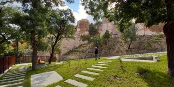 Kütahya Kalesinin yenilenen kapısı ve restore edilen Kültür Yolu açıldı