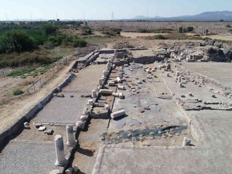 Hatay'daki Epiphaneia Antik Kenti'nden manzaralar
