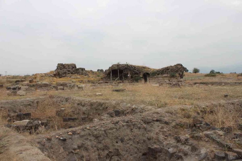 Hatay'daki Epiphaneia Antik Kenti'nden manzaralar