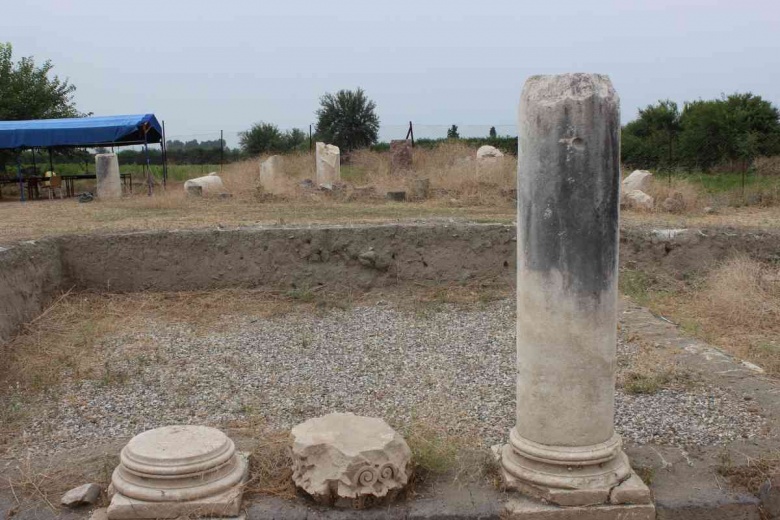 Hatay'daki Epiphaneia Antik Kenti'nden manzaralar