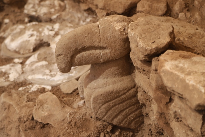 Göbeklitepe ve Karahantepe arkeoloji kazılarında Taş Devri ve Sanat Tarihini değiştirecek yeni heykeller bulundu