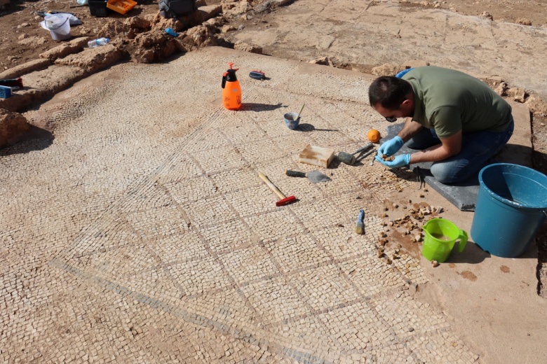Perre Antik Kenti'ndeki 1800 yıllık taban mozaikleri restore ediliyor