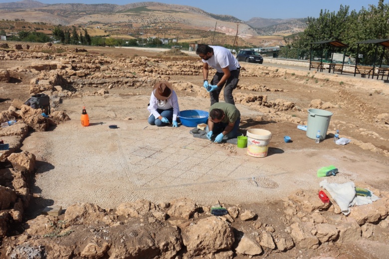 Perre Antik Kenti'ndeki 1800 yıllık taban mozaikleri restore ediliyor