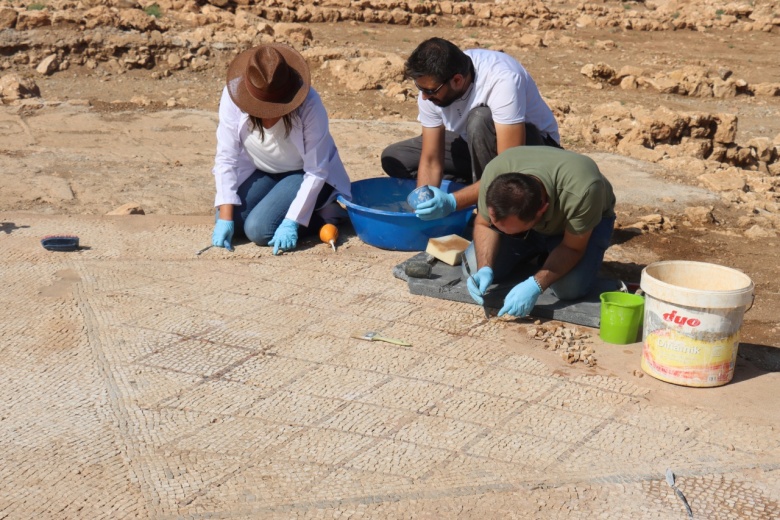 Perre Antik Kenti'ndeki 1800 yıllık taban mozaikleri restore ediliyor