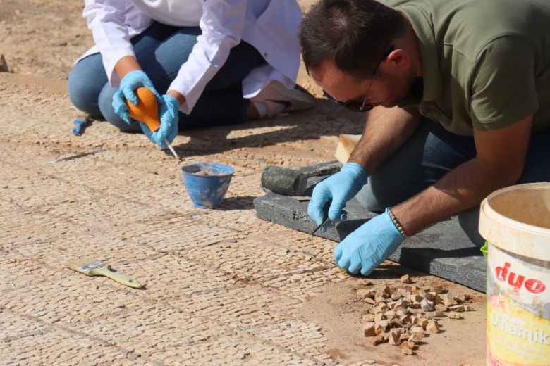 Perre Antik Kenti'ndeki 1800 yıllık taban mozaikleri restore ediliyor