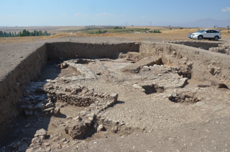 Kahramanmaraş'taki Yassı Höyük arkeoloji kazılarından 2023 manzaraları