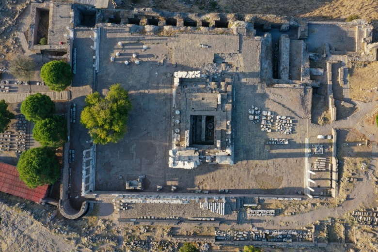 Kuş bakışı ile Pergamon Antik Kenti'nin seyre doyulmaz güzellikleri