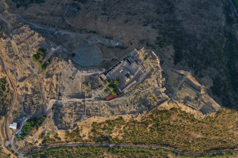 Kuş bakışı ile Pergamon Antik Kenti'nin seyre doyulmaz güzellikleri