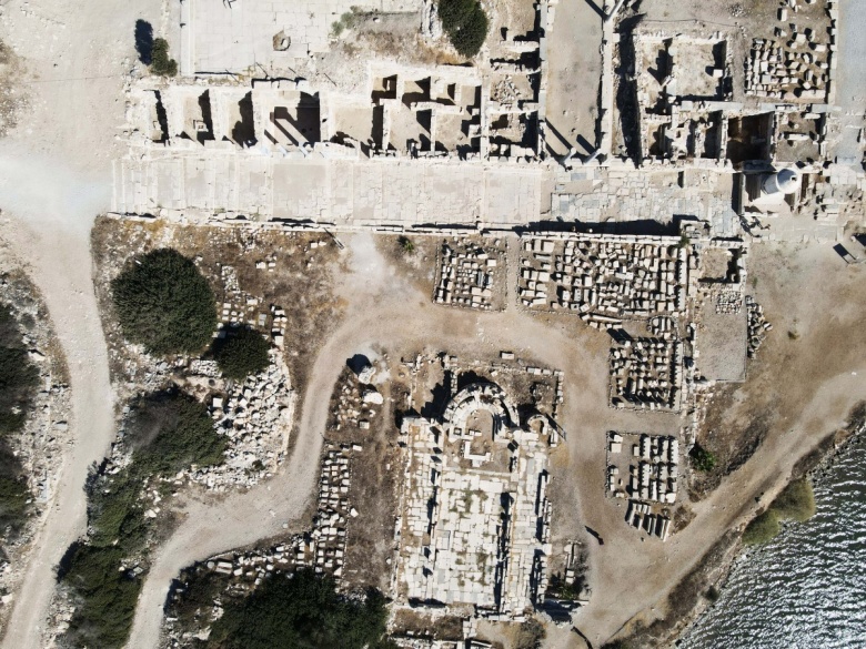 Kuş bakışı Knidos Antik Kenti manzaraları