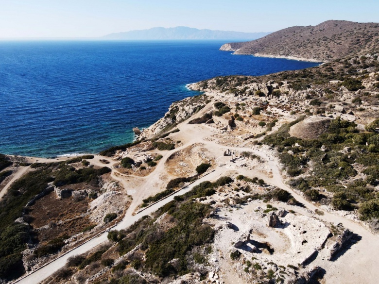 Kuş bakışı Knidos Antik Kenti manzaraları