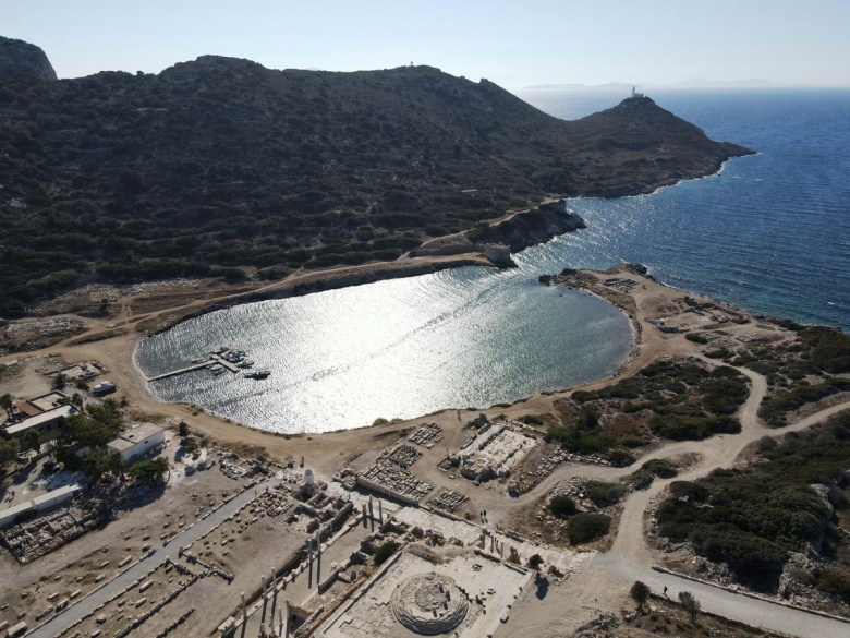 Kuş bakışı Knidos Antik Kenti manzaraları