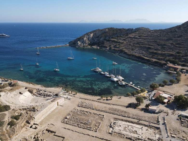 Kuş bakışı Knidos Antik Kenti manzaraları