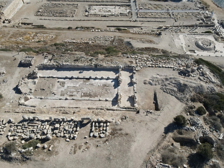 Kuş bakışı Knidos Antik Kenti manzaraları