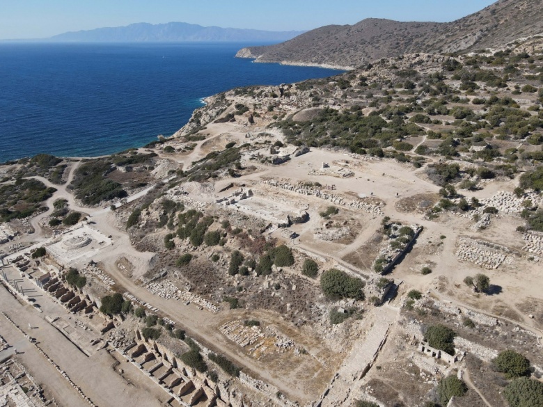 Kuş bakışı Knidos Antik Kenti manzaraları