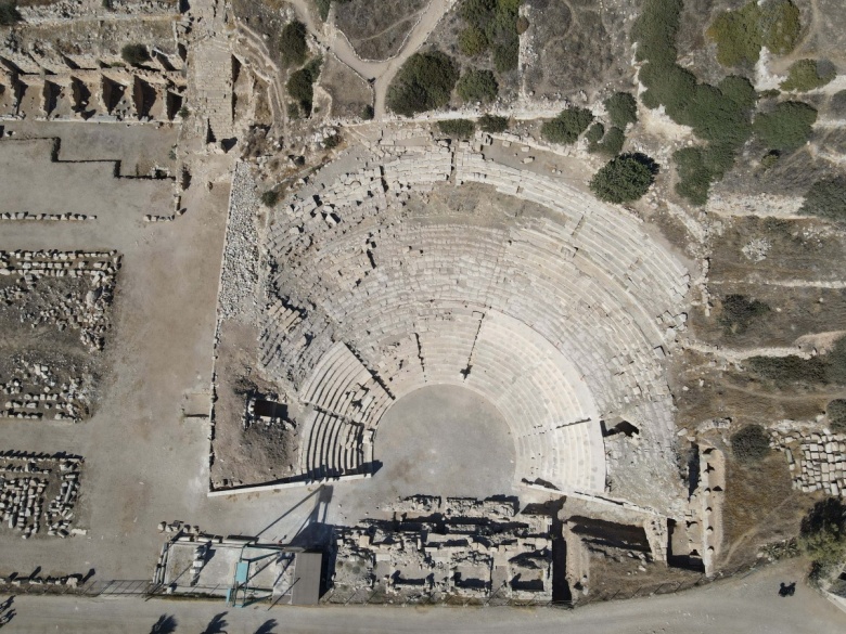 Kuş bakışı Knidos Antik Kenti manzaraları