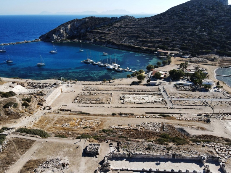 Kuş bakışı Knidos Antik Kenti manzaraları