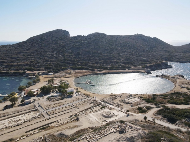 Kuş bakışı Knidos Antik Kenti manzaraları