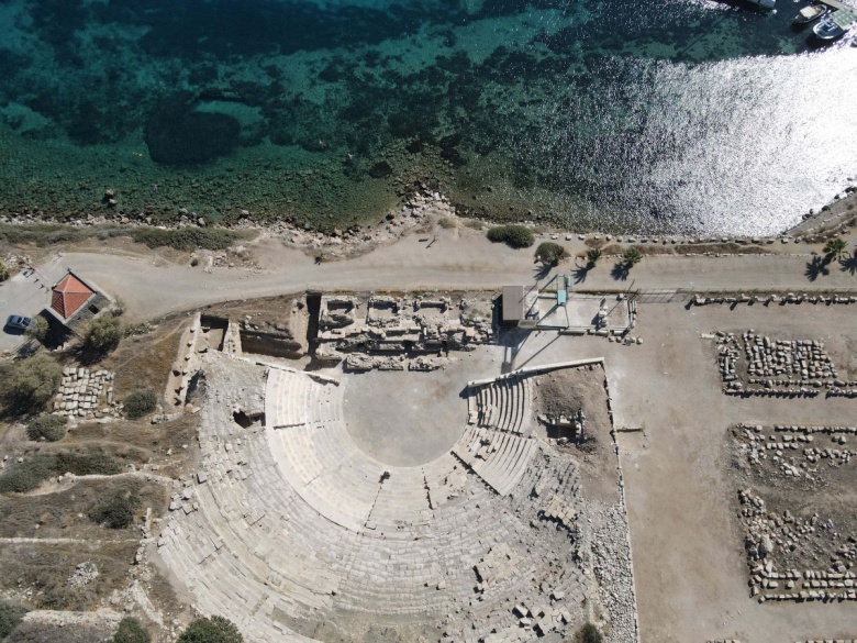 Kuş bakışı Knidos Antik Kenti manzaraları