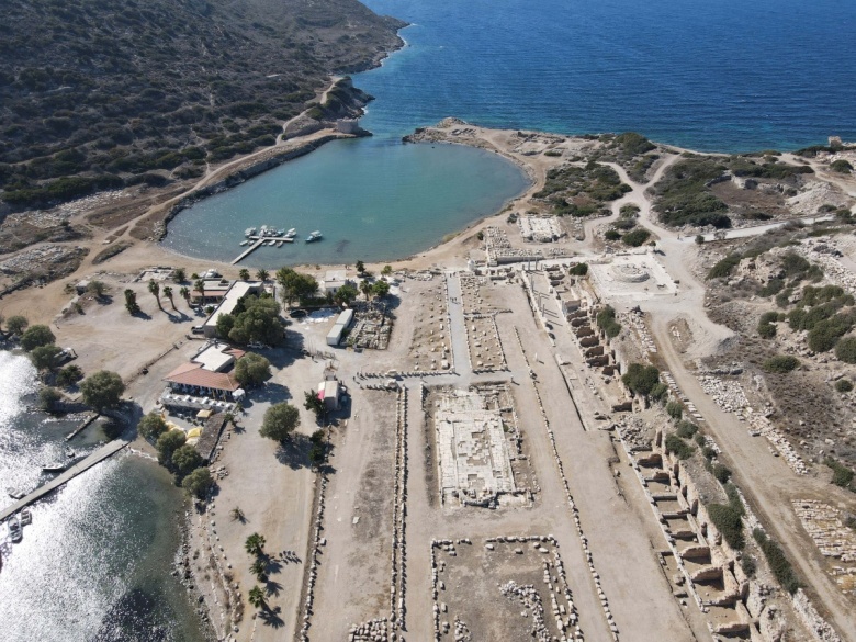 Kuş bakışı Knidos Antik Kenti manzaraları