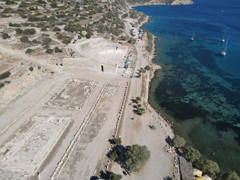 Kuş bakışı Knidos Antik Kenti manzaraları