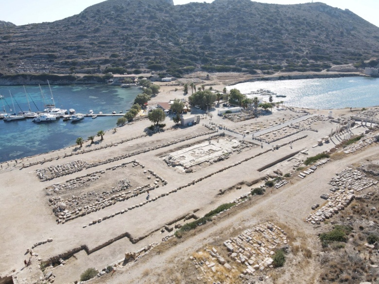 Kuş bakışı Knidos Antik Kenti manzaraları