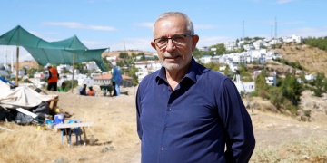 Kazı Başkanı Vecihi Özkaya, Eğil kalesindeki arkeoloji kazılarının önemine dikkat çekti