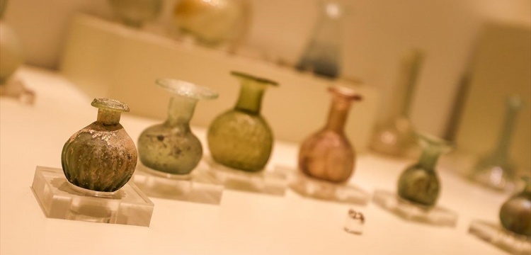 Gaziantep Arkeoloji Müzesi'ndeki cam eserlere jelli deprem önlemi