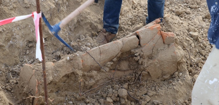 Yalova'daki villa inşaatında arkeologlar bir küp mezar daha buldular