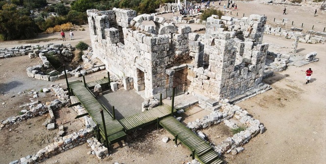 Kaunos Antik Kentindeki arkeoloji kazılarda Osmanlı dönemi türbe kalıntılarına rastlandı