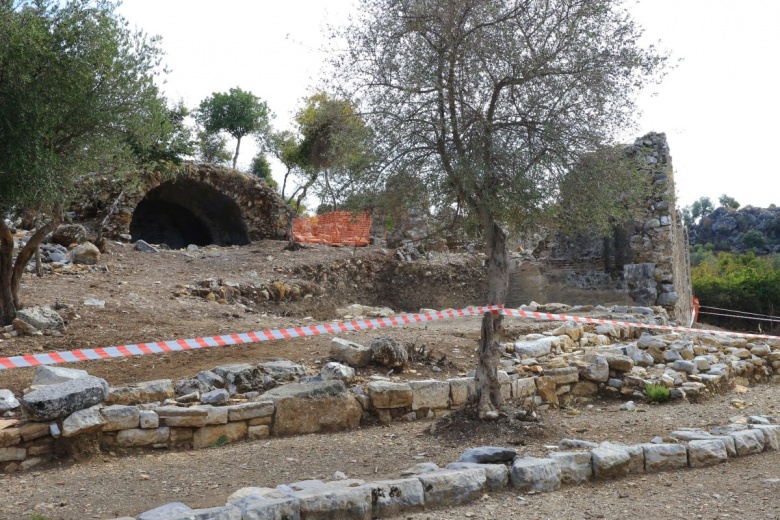 Kaunos Antik Kenti'ndeki arkeoloji kazılarda Osmanlı dönemi türbe kalıntılarına rastlandı